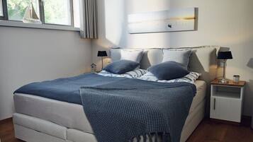 1 bedroom, iron/ironing board, free WiFi