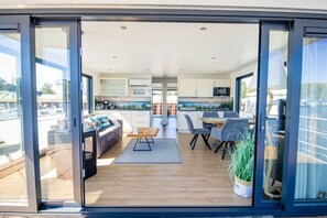 Outdoor dining - Sun deck DREAMING on the Baltic Sea (Peenemünde)