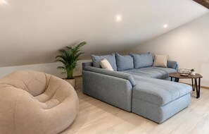 TV - Lovely apartment in Privlaka with house sea view (Privlaka)
