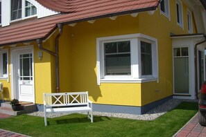Exterior - Holiday home in Zingst with swimming pool (Zingst)