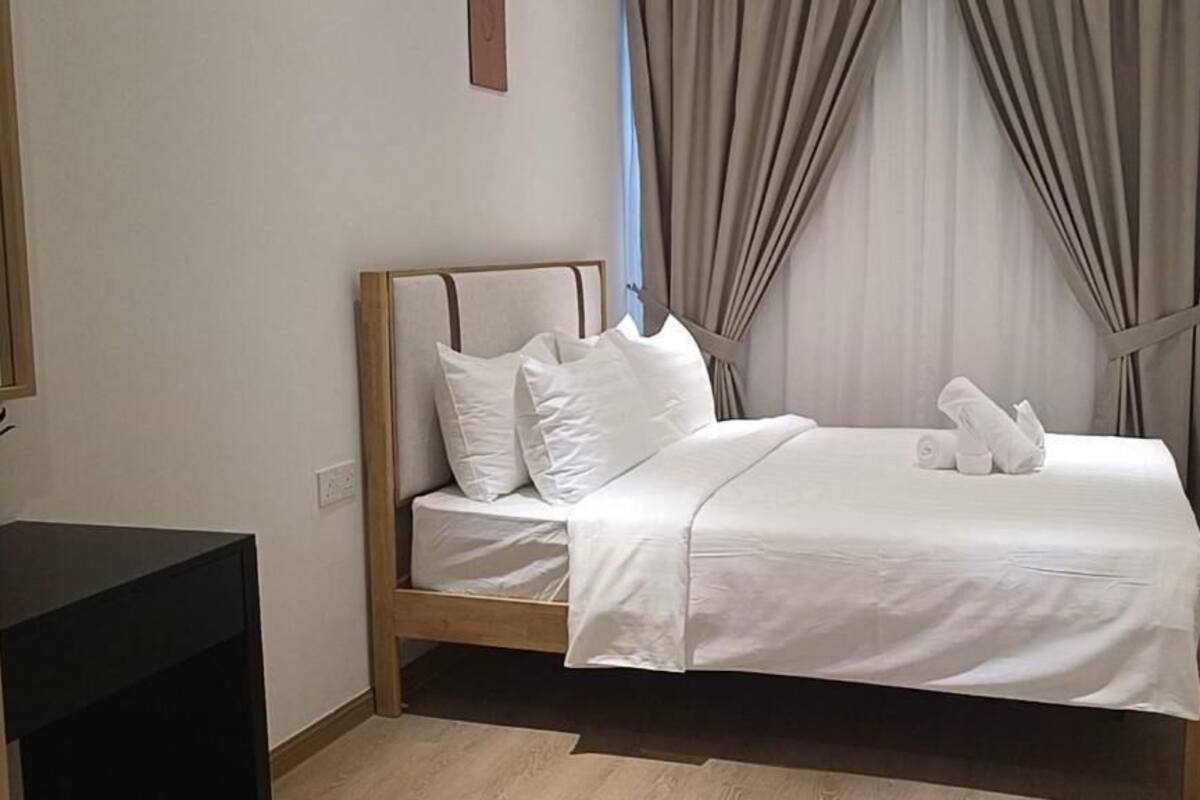 Estudio Deluxe, balcón, vista al jardín | Cortinas blackout, tabla de planchar con plancha y wifi gratis