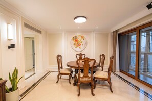 Dining - Tyms 2BR 2BA Modern Residence Xujiahui (Shanghai)
