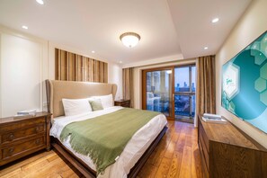 Superior Apartment, 2 Bedrooms, Non Smoking, City View | Blackout curtains, soundproofing, iron/ironing board, free WiFi - Tyms 2BR 2BA Modern Residence Xujiahui (Shanghai)