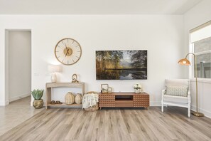 Interior - Modern 5BR Home/8 Beds/Spacious Retreat/Family/Biz (Hacienda Heights)