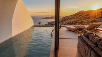 Luxury-Villa, Meerblick | Pool | Außenpool