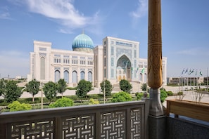 Hypo-allergenic bedding, minibar, in-room safe, laptop workspace - Sayidat Hotel Islamic Civilization Center (Tashkent)