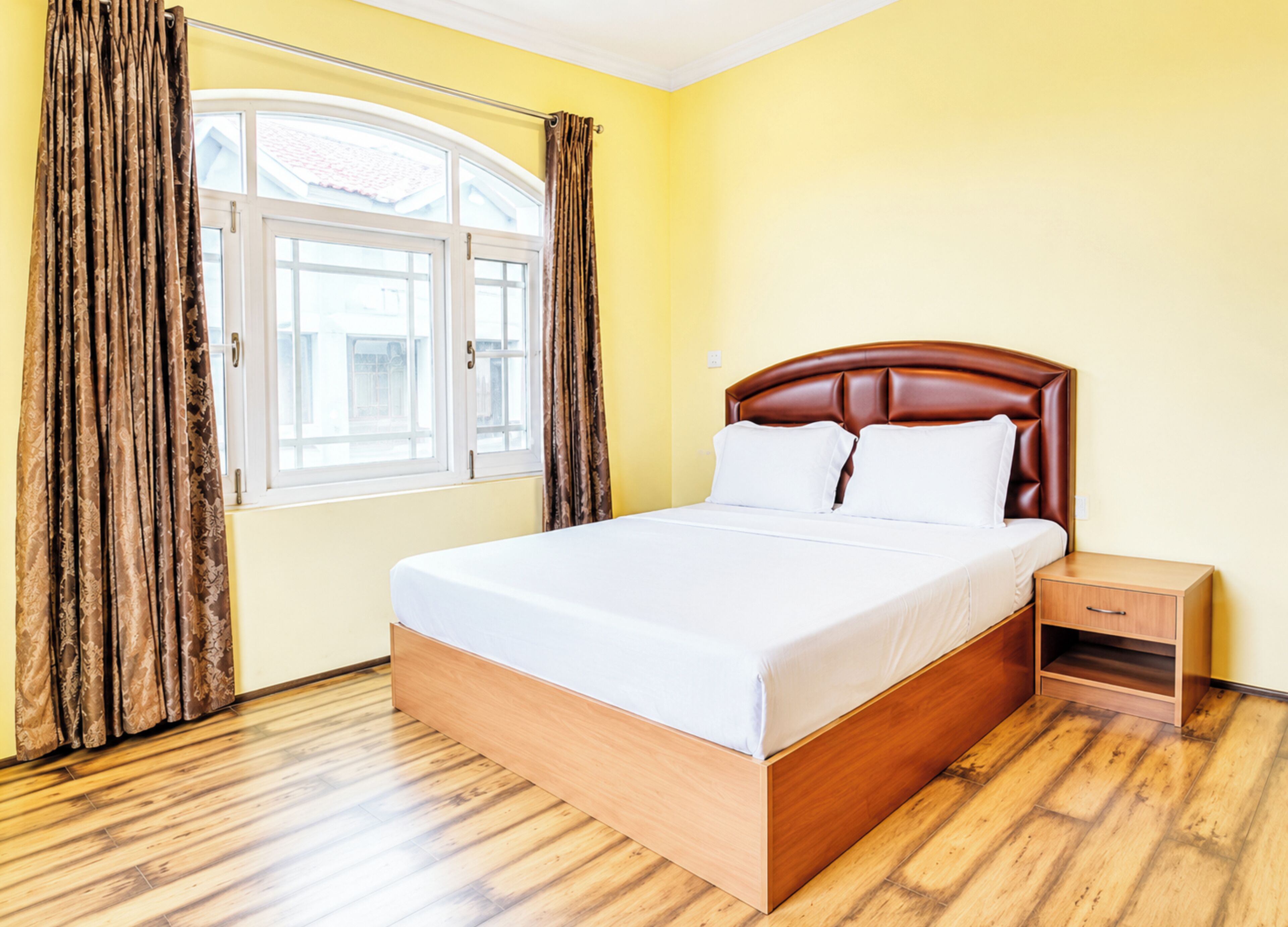 Phòng đôi Deluxe, máy điều hòa | Bộ đồ giường kháng dị ứng, bàn, phòng cách âm 