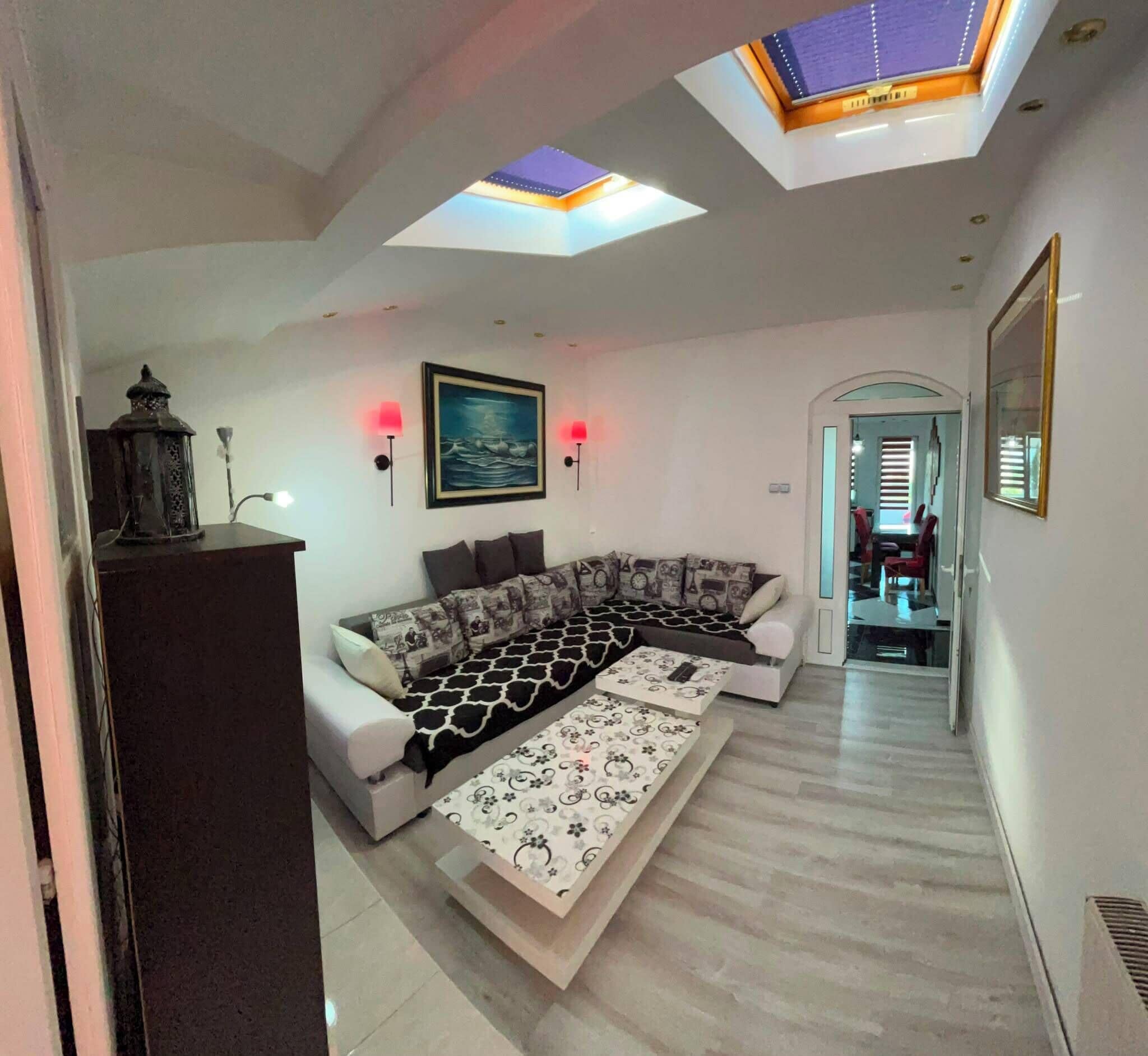 2-bedroom 1- Living Room Apartment In Charming Pancevo With Ac For Your Leisure. - Pančevo