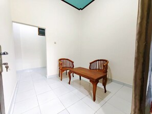 Apartament familiar, vistes al pati | Interior
