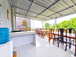 Tempat makan outdoor