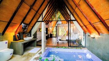 Deluxe Double Room, River View | Bathroom | Separate tub and shower, hair dryer, slippers, towels