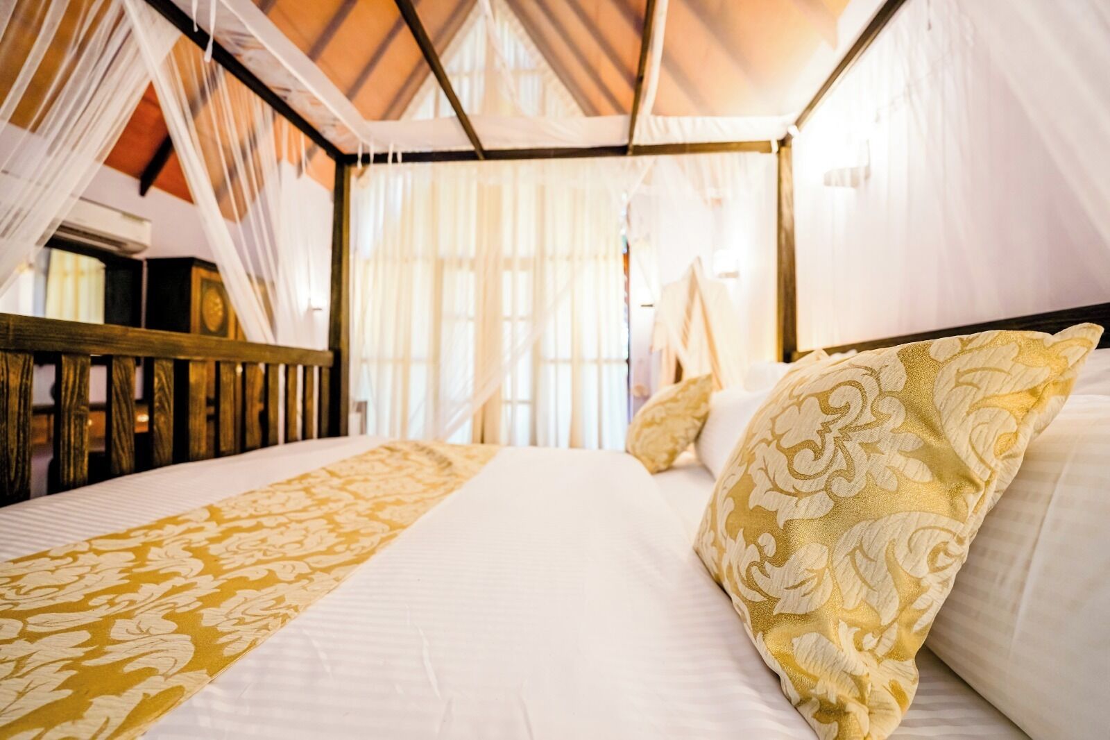 Deluxe Double Room, River View | Desk, blackout drapes, WiFi (free)