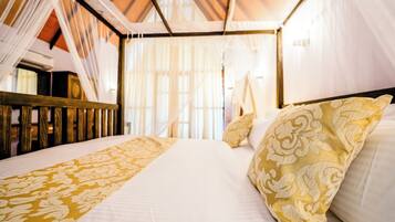 Deluxe Double Room, River View | Desk, blackout drapes, WiFi (free)