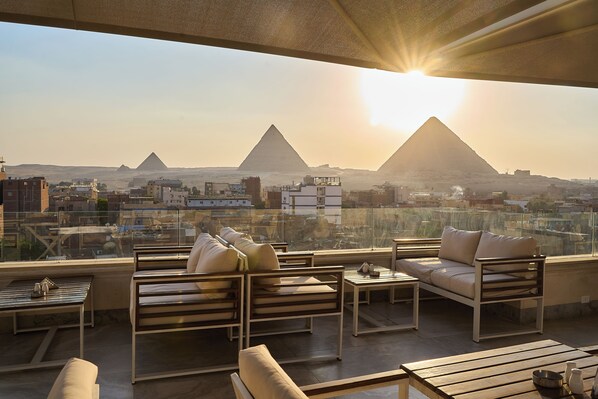 Rooftop terrace - Kemet Pyramids View Hotel (Giza)