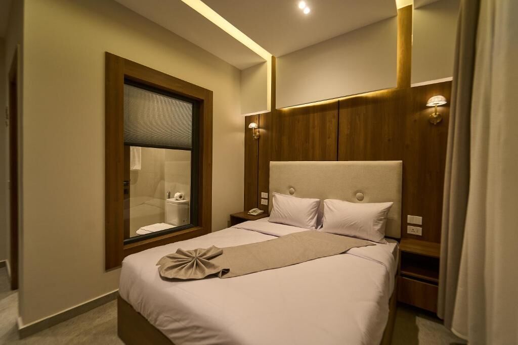 Deluxe Single Room