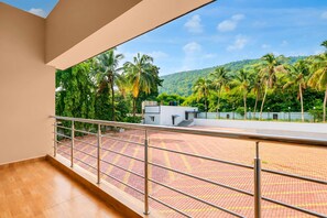 House | Balcony