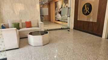 House | Lobby