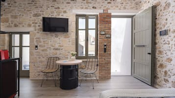 Superior-Studio | Zimmersafe, Verdunkelungsvorhänge, Bügeleisen/Bügelbrett
