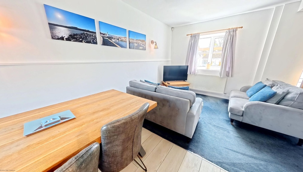 The Granary - Stunning Barn Conversion With Mediterranean Courtyard Sleeps 5 - Bridlington