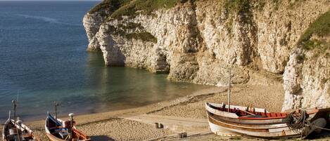Una spiaggia nelle vicinanze
