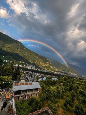 Deluxe Room, Mountain View | Miscellaneous - Hotel Saras (Manali)