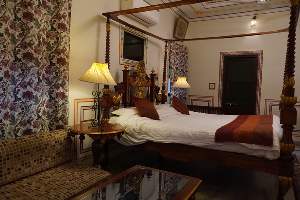 Standard Room, City View | Desk, laptop workspace, iron/ironing board (on request), WiFi (free)