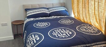 House Sleeps 6 With Parking