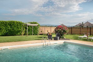 Seasonal outdoor pool - Agriturismo Torre Quadrana (Spello)