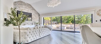 Rochester Retreat, Spacious 5 Bedroom House
