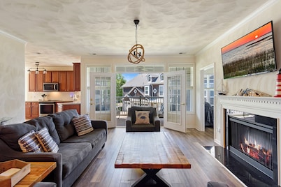 Three Little Sandpipers | Pet-Friendly | 2 Pools | Golf Cart Available (6p)