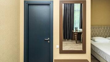 Deluxe Double Room | Interior