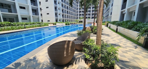 Shore 2 Residences