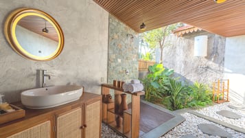 Honeymoon Villa, Pool View | Bathroom | Separate bathtub and shower, hair dryer, slippers, towels