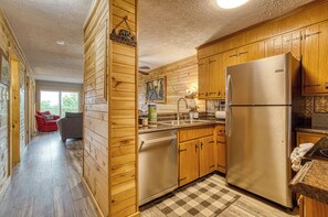 Interior - Smoky Mountain Condo w/ Pool, Hot Tub, Sauna & Views Sleeps 4 (Gatlinburg)