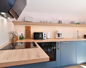 Private kitchen - Charming lodging, peaceful balcony-terrace (Wettolsheim)