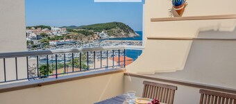 Spacious house with sea view - 5 guests