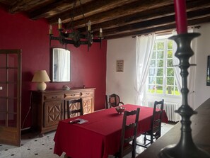 Dining - Family home with pool - 8 guests (Amné en Champagne)