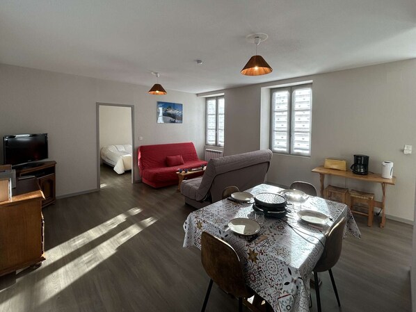 Living area - Apartment with mountain view in the heart of Arreau - 4 guests (Arreau)