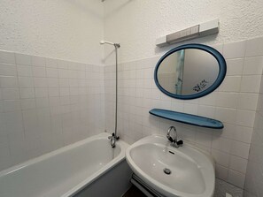Bathroom - Apartment with mountain view in the heart of Arreau - 4 guests (Arreau)