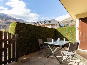 Outdoor dining - Practical apartment, mountain view - 4 guests (Saint-Lary-Soulan)