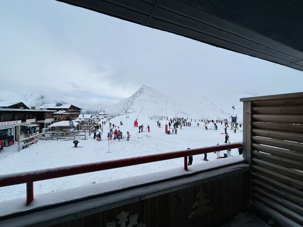 Snow and ski sports - Mountain view apartment, ski-in/ski-out - 8 guests (Saint-Lary-Soulan)