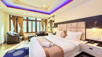 Premium Quadruple Room | Desk, free WiFi