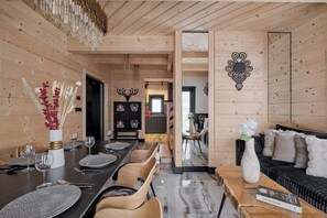 Dining - luxury house & SPA - jacuzzi, sauna with a view of the Tatra Mountains (Bukowina Tatrzańska)