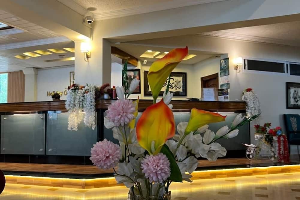 Holiday Grand Resort