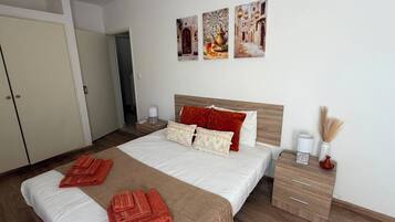 3 bedrooms, free WiFi, bed sheets