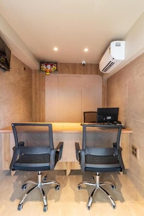 Interior - Reay Road Residency Hotel (Mumbai)