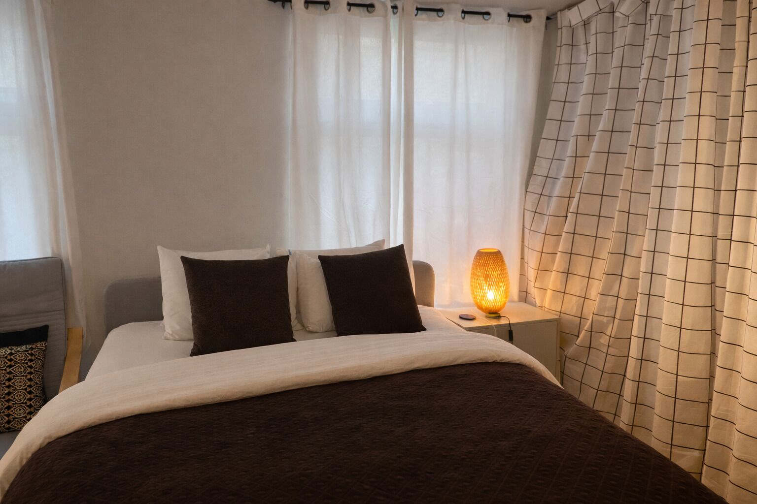 1 chambre, fer et planche à repasser, lit parapluie, Wi-Fi gratuit