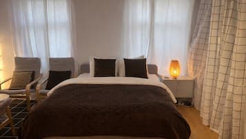 1 soverom, strykejern/-brett, reiseseng for barn og wi-fi (inkludert)