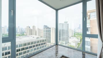 Apartamento superior, 3 quartos, para não fumantes, vista para a cidade | Parte interna