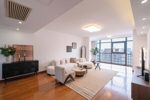Living area - Tyms 2BR 1BA Family Serviced Residence (Shanghai)